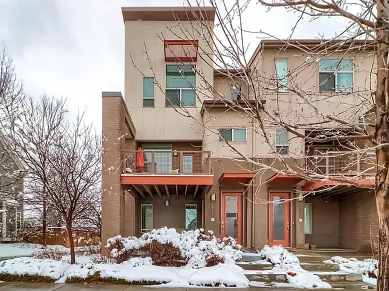 2937 Geneva Ct — Photo 1