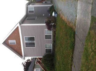 822 NE 79th St, Seattle, WA 98115