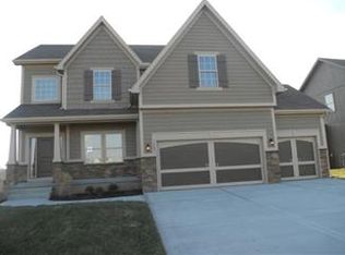 1207 W 9th Ave, Kearney, MO 64060