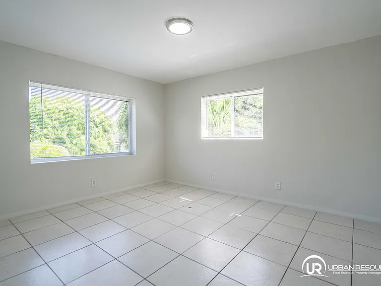666 NE 80th St #6 — Photo 9