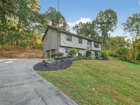 51 Dogwood Trail, Lagrangeville, NY 12540