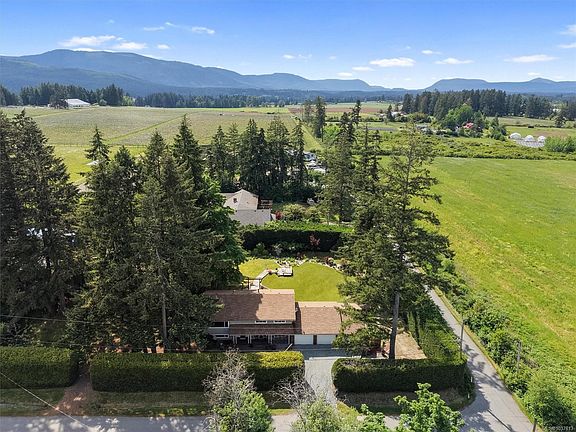 3rd image of 4550 Weber Rd