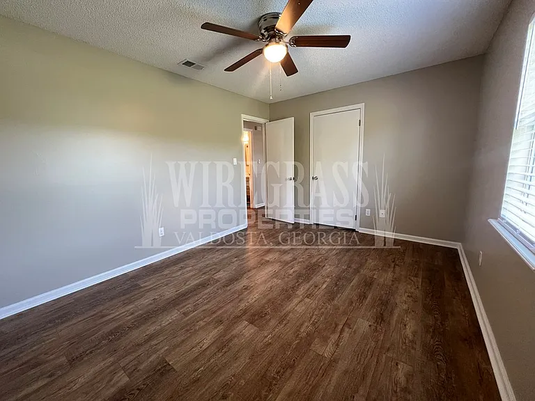 3621 Hillway Dr — Photo 14