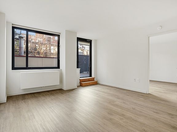 5th image of 400 W 55th St APT 3P