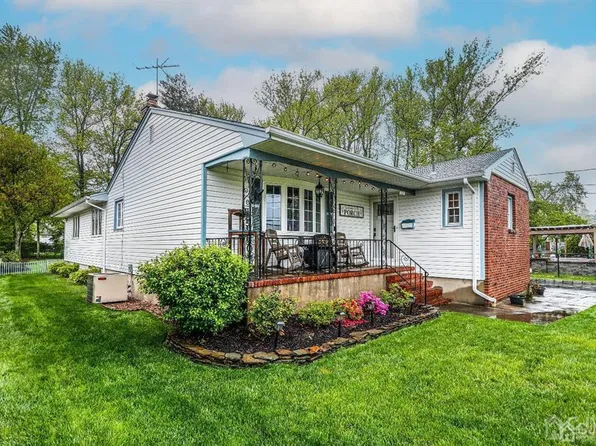 127 New Dover Ave, Colonia, NJ 07067