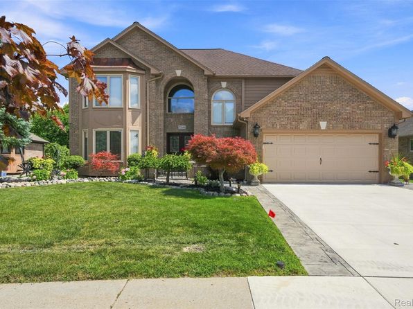 52844 Karon Dr