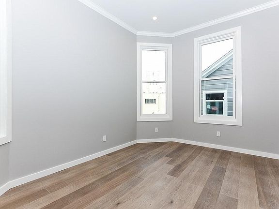 4th image of 127 Precita Ave
