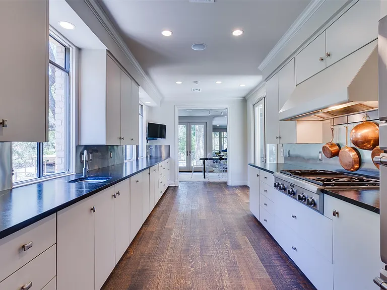 3231 Tarryhollow Dr — Photo 12