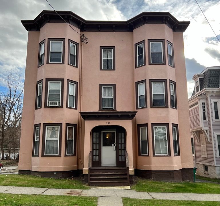 1st image of 138 Franklin St APT 3