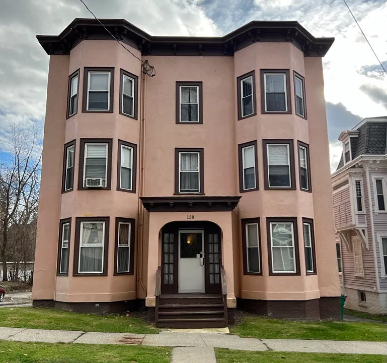 138 Franklin St #3