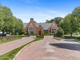 77 Havemeyer Ln, Stamford, CT