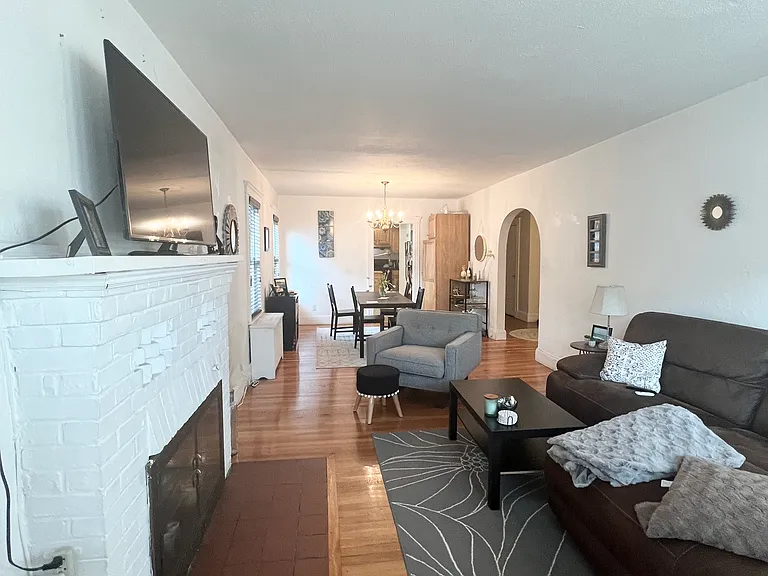 95 Westbourne Ter #1 — Photo 8