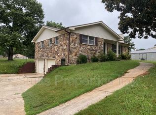 1233 Ridge Dr, Killen, AL 35645