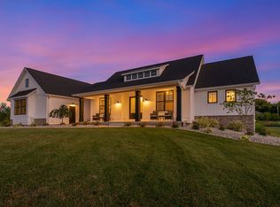 5621 Caribou Ct, Middleville, MI 49333