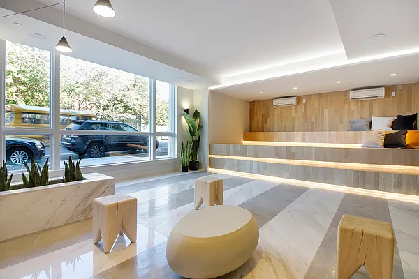 Rented by EXR | media 87