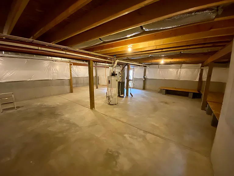 108 Travis Ct — Photo 24