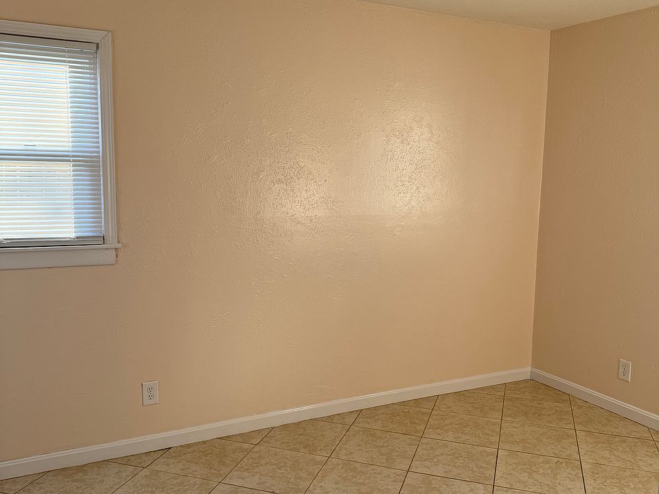 1st image of 13506 Tennis Blvd