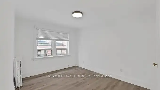 917 Saint Clair Ave W #30 — Photo 36