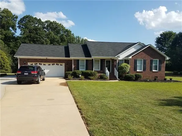 913 Secrest Hill Dr, Monroe, NC 28110