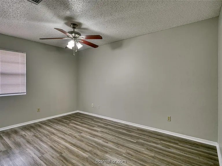 717 Wellesley Ct #C — Photo 10