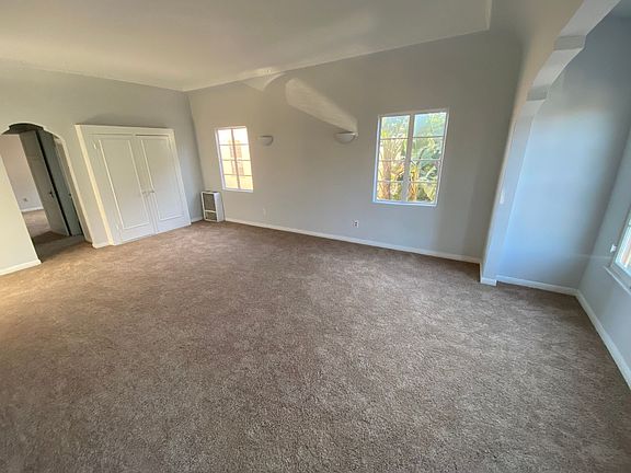 4th image of 8262 Norton Ave #201