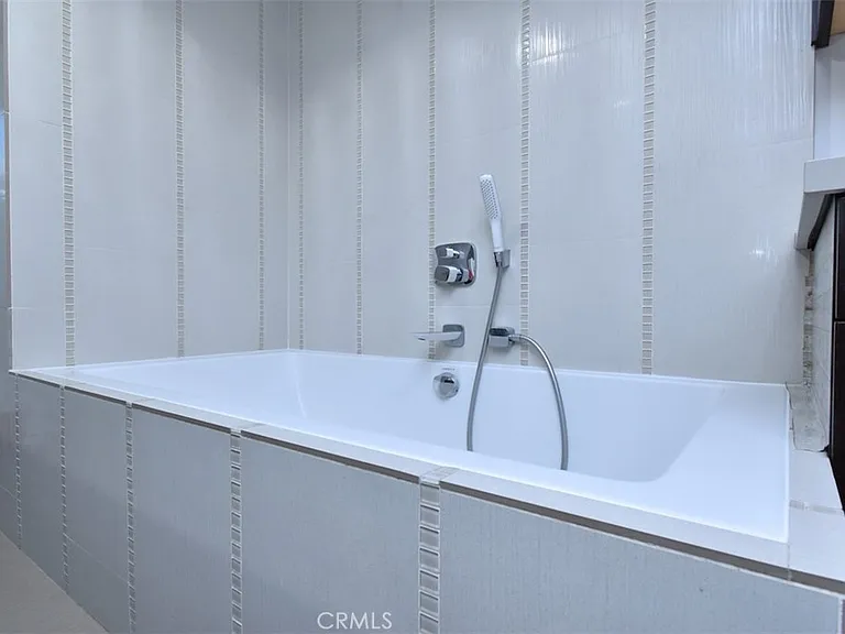 4347 Coronet Dr — Photo 23