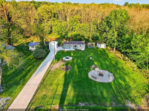 N6788 Harrison Rd, Hilbert, WI 54129