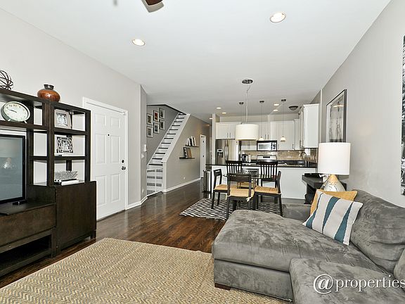 Living Room / Dining Room