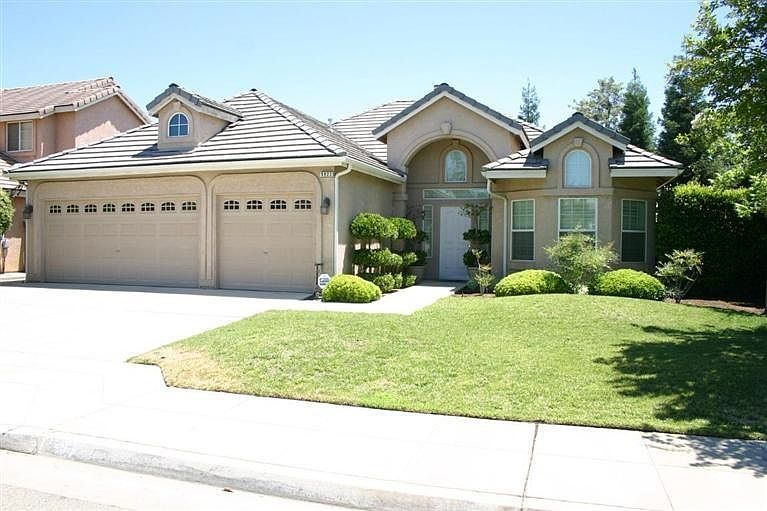 1st image of 9922 N Winery Ave