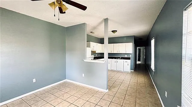 3 bed, 2.0 bath, 945 sqft, $1,450 — Photo 3