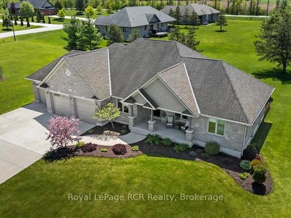 108 Marshall Hts, West Grey, ON N0G 1R0