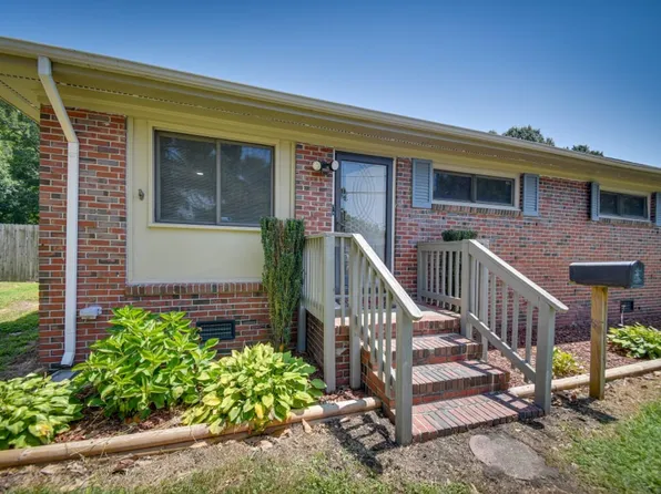 216 Matt Ln, Virginia Beach, VA 23454
