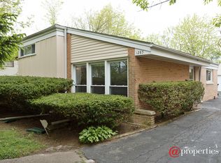1285 Cavell Ave, Highland Park, IL 60035