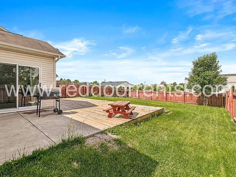 10031 Golden Dr — Photo 35