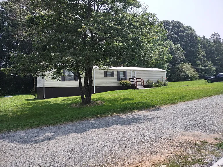 1711 Roscoe Howey Rd #B — Photo 1