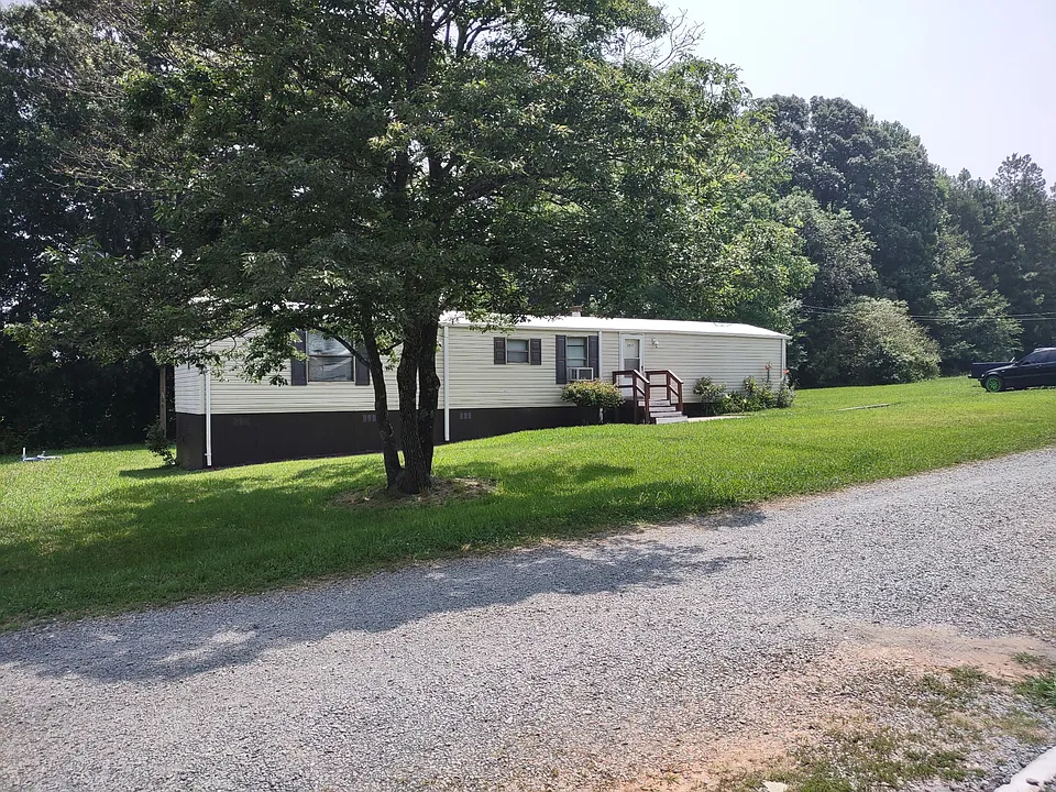 1711 Roscoe Howey Rd #B