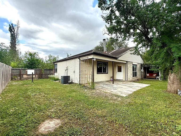 13222 Pebblewalk Cir N — Photo 29