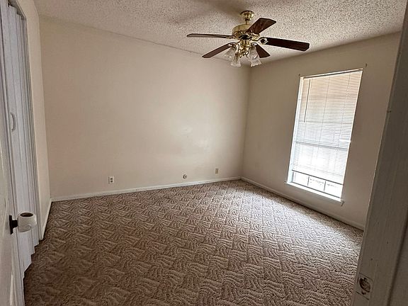 4th image of 110 Jennifer Dr