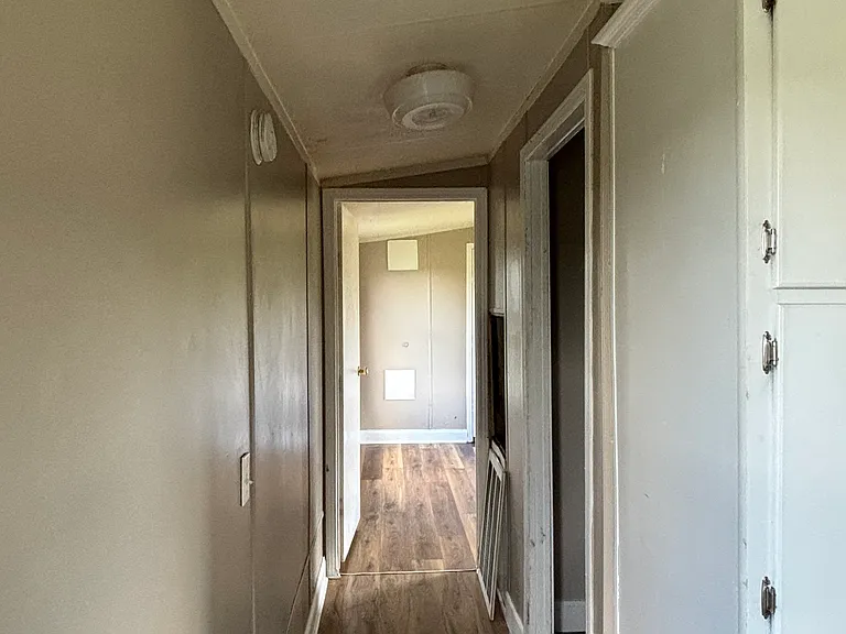 963 Pridgen Rd — Photo 6