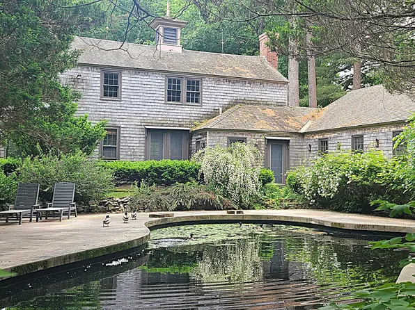 6 Old Port Road, Kennebunk, ME 04043