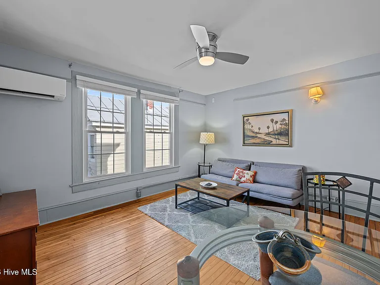 411 George St #2 — Photo 9