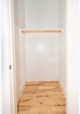 Rented by RealTegrity NY LLC | media 106