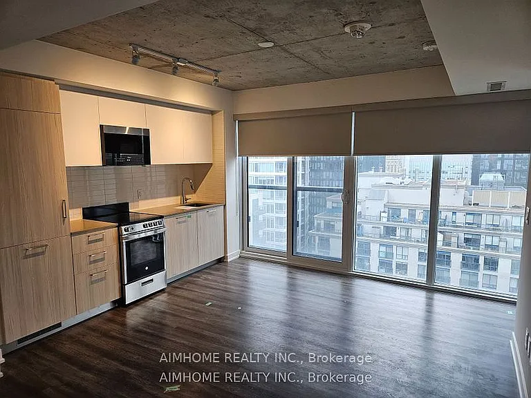 65 Mutual St #1405 — Photo 3