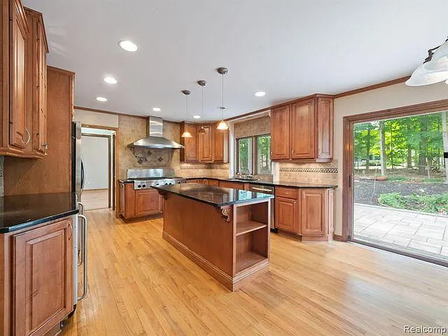 27197 Hampstead Blvd — Photo 17