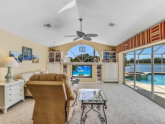 5th image of 7 Coral Creek Pl