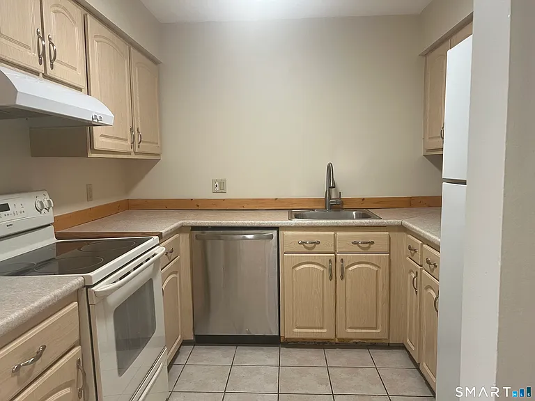 37 Greenwich Ave #2-6 — Photo 8