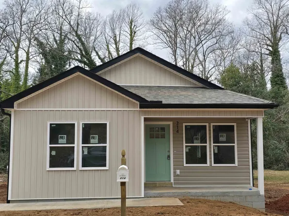 214 Caulder Cir, Spartanburg, SC 29306