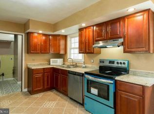 2912 Dungate Rd, Pasadena, MD 21122