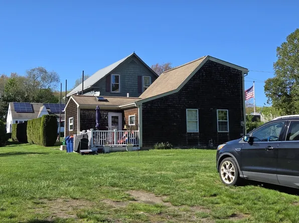 951 Abrams St, New Bedford, MA 02745