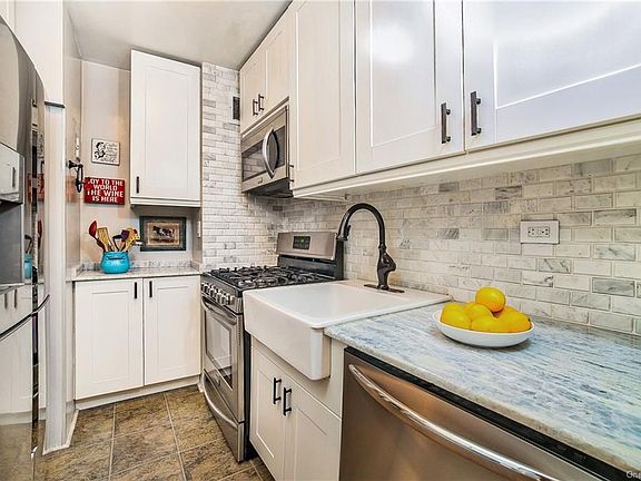 3rd image of 100 E Hartsdale Ave APT 5EE